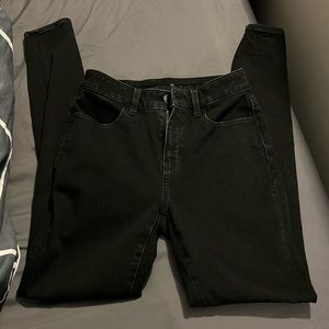American Eagle black high waisted skinny jeans. Size 2 regular.